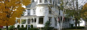 Glynn House Inn in the Fall