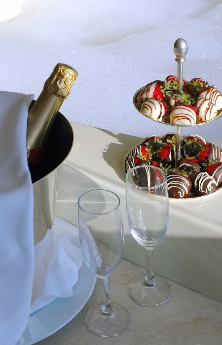 Champagne and Chocolate Dipped Strawberries